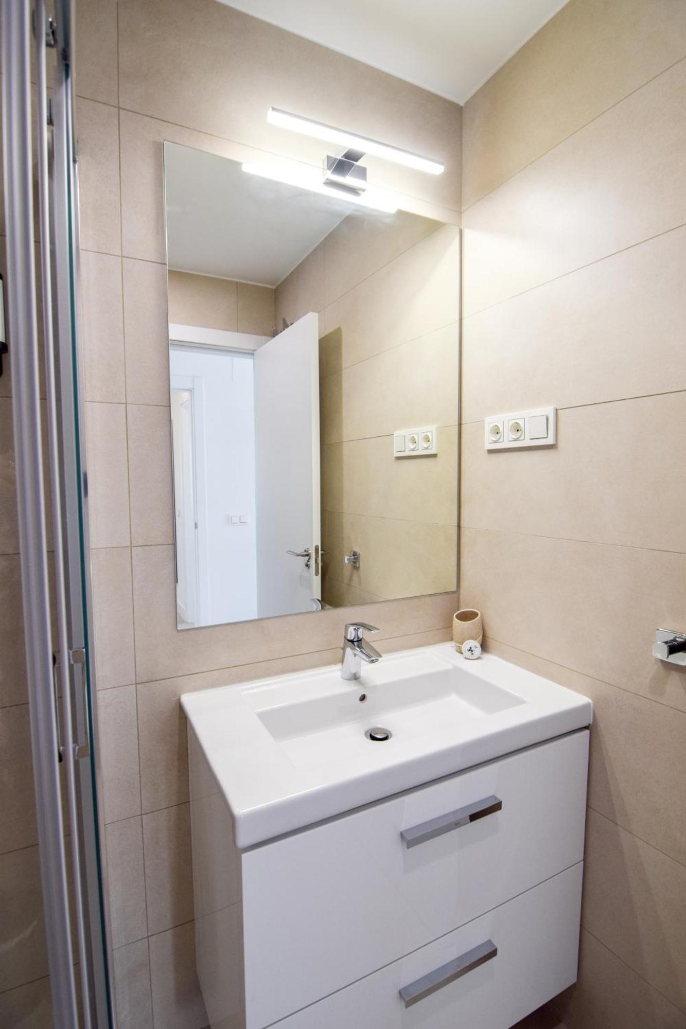 Apartment Letplanet Martiricos *